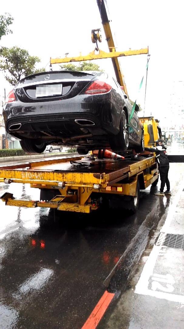 2.拖吊車輛