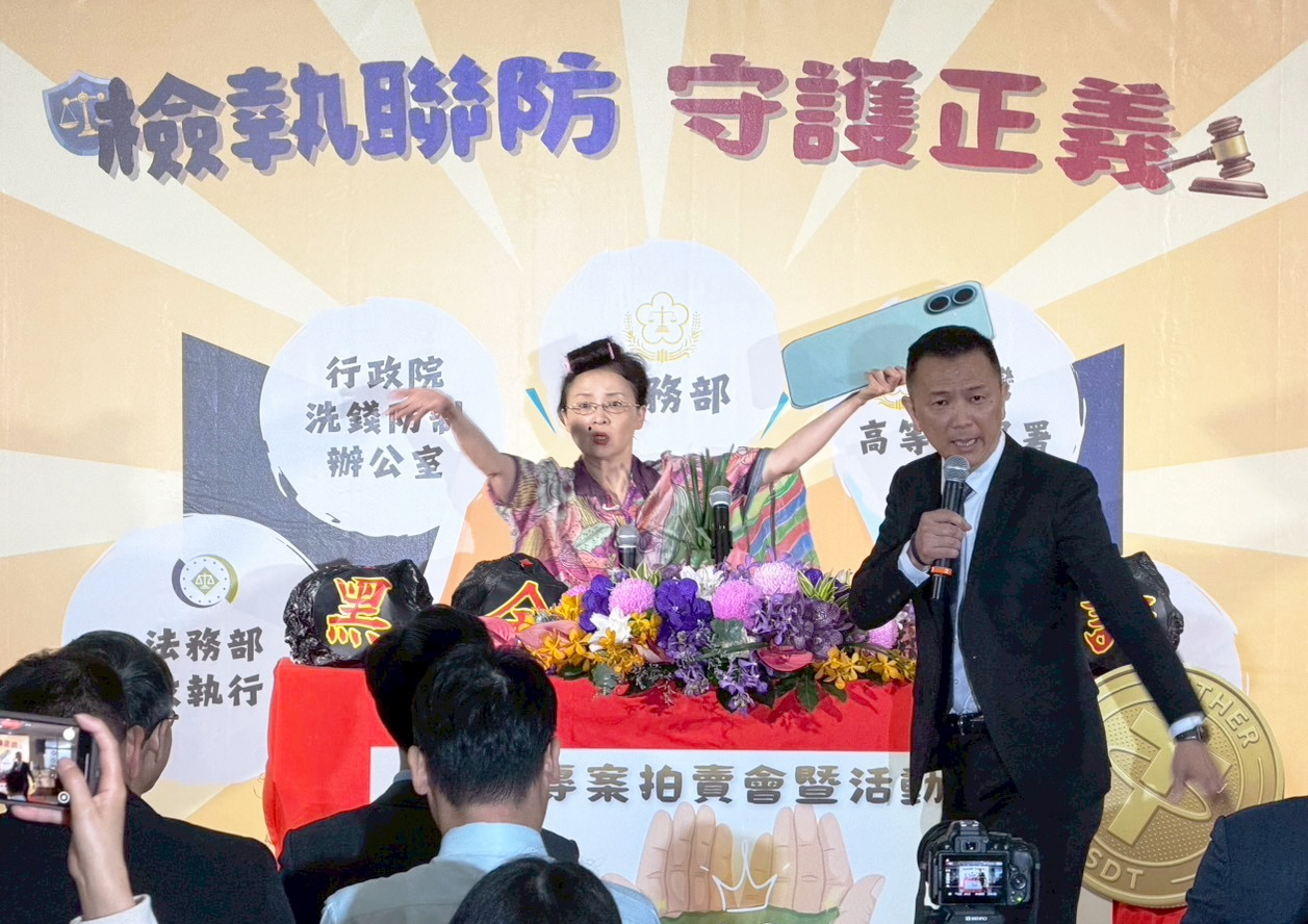 LINE_ALBUM_20251111_251111_13