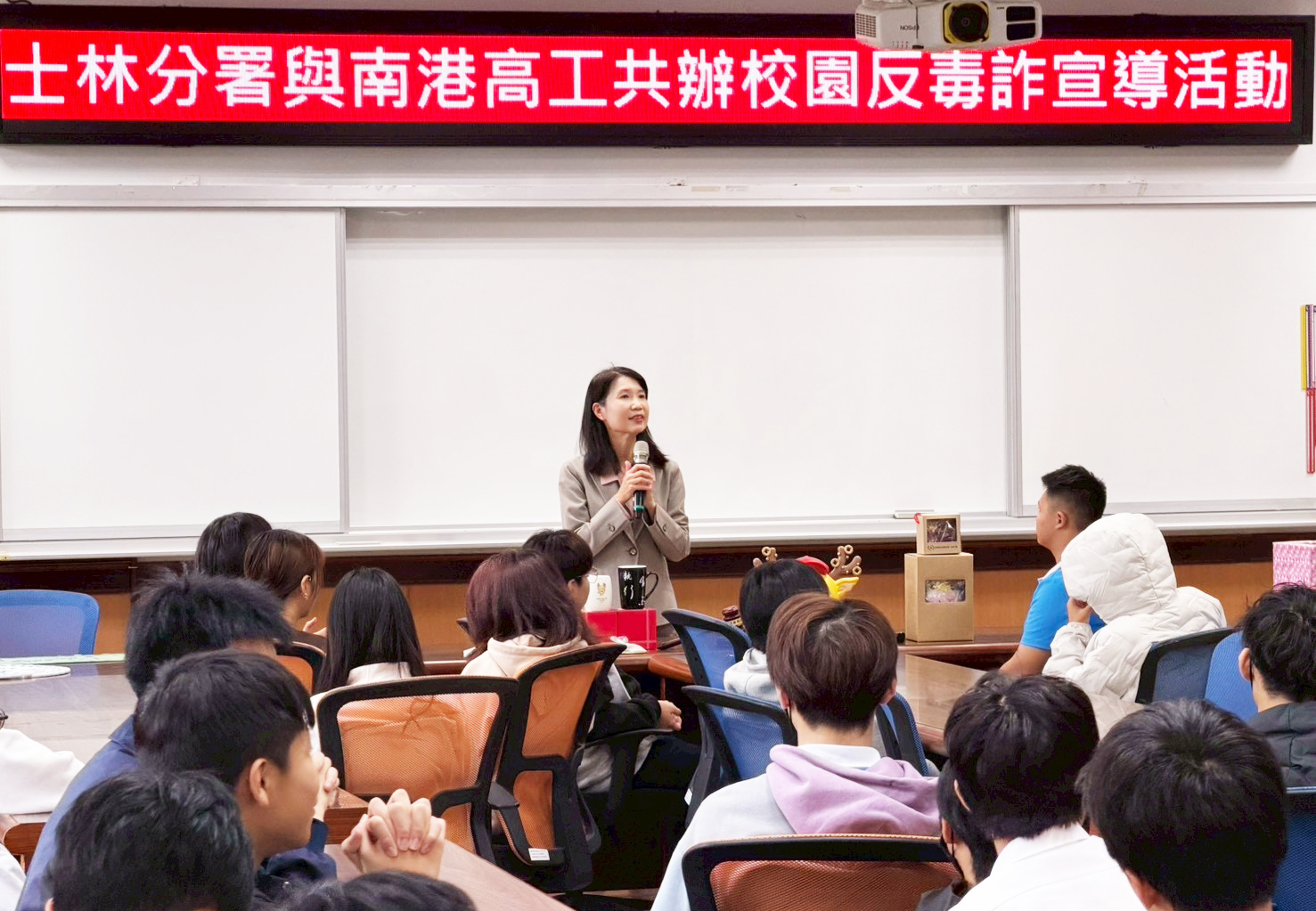 LINE_ALBUM_20251128_251128_1