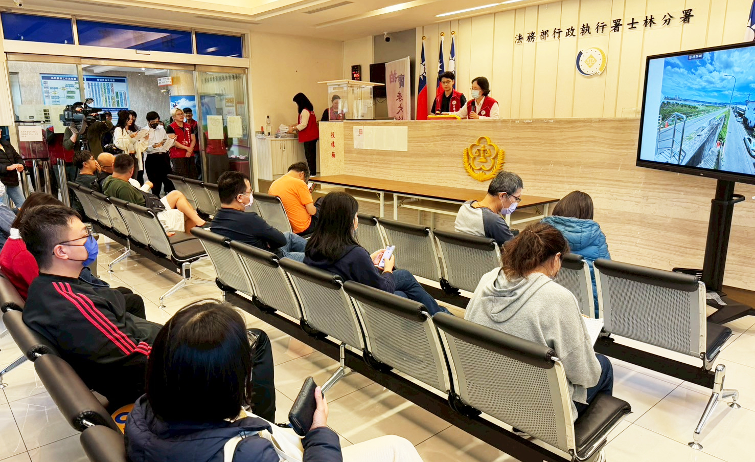 LINE_ALBUM_2025122_251202_4